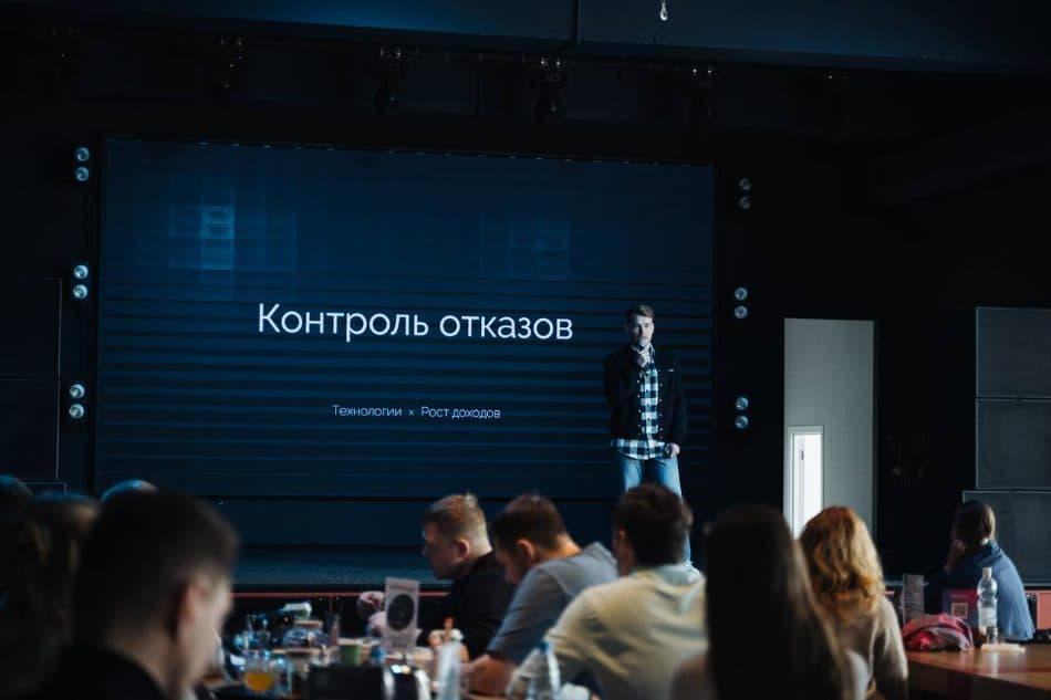 Андрей Подольский во время выступления
