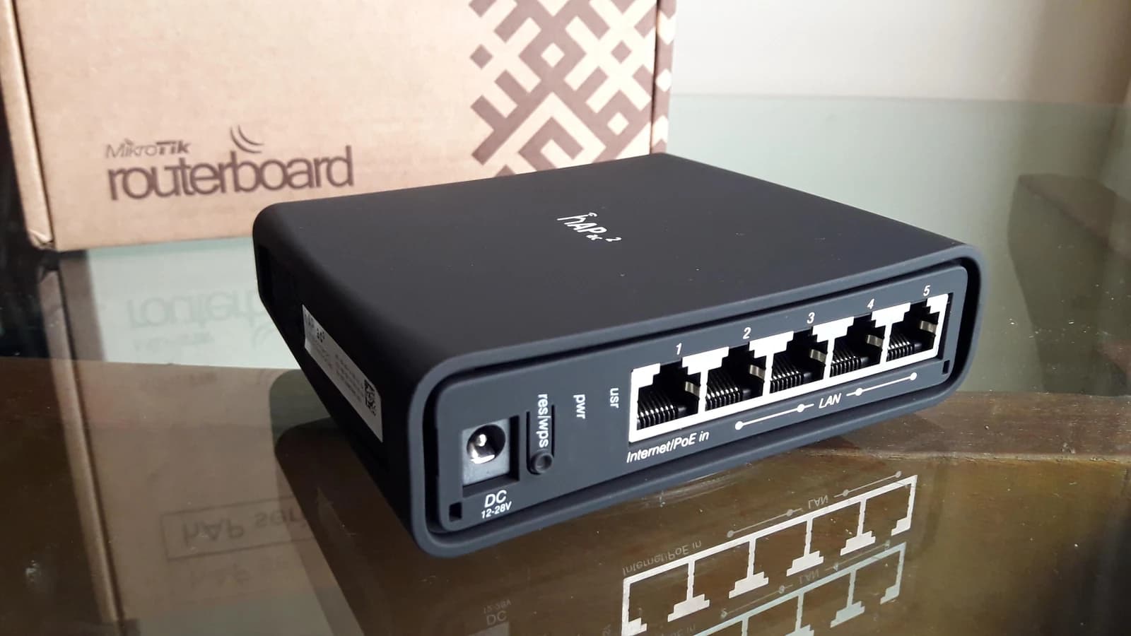 Роутер MikroTik hAP ac² с сетевыми портами